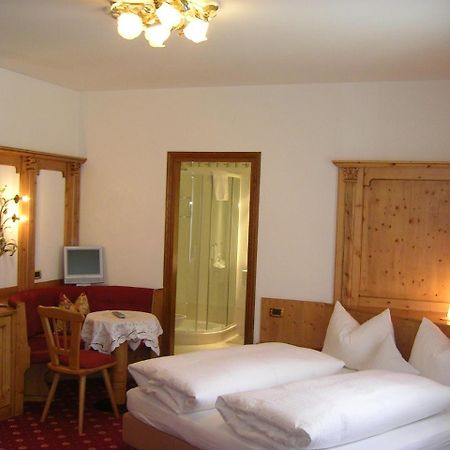 Hotel Garni Royal أرابّا المظهر الخارجي الصورة