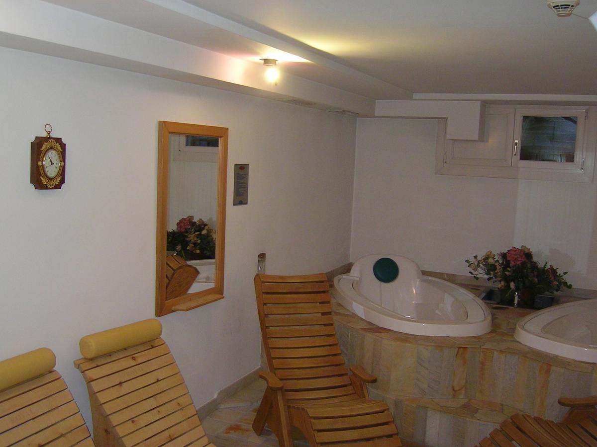 Hotel Garni Royal أرابّا المظهر الخارجي الصورة