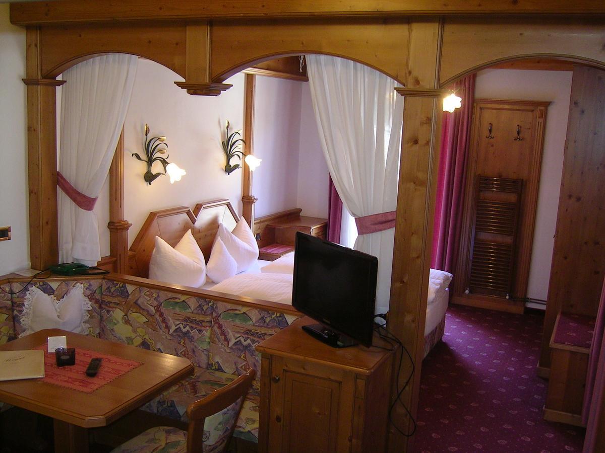Hotel Garni Royal أرابّا المظهر الخارجي الصورة