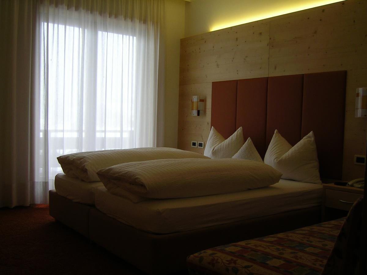 Hotel Garni Royal أرابّا المظهر الخارجي الصورة