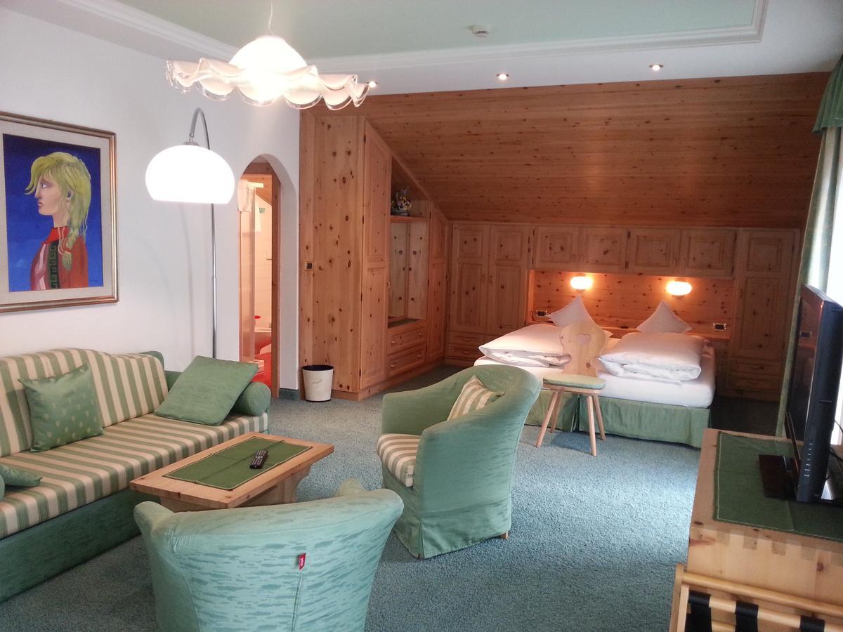 Hotel Garni Royal أرابّا المظهر الخارجي الصورة