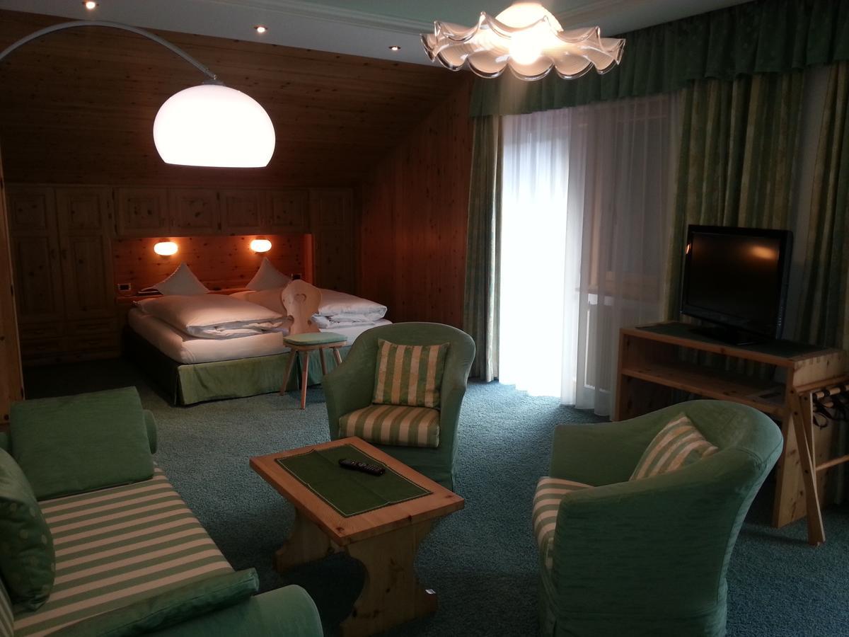 Hotel Garni Royal أرابّا المظهر الخارجي الصورة