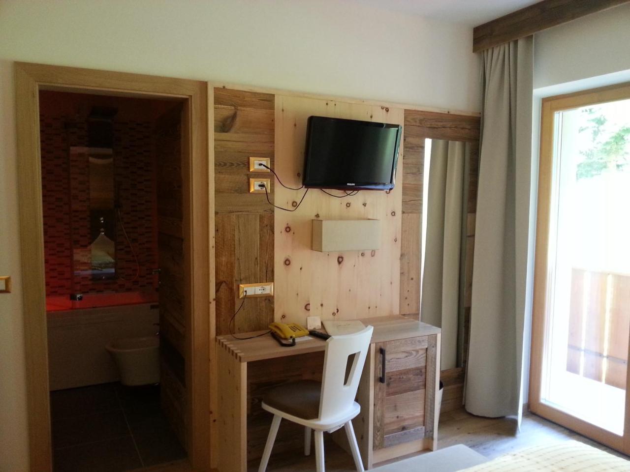 Hotel Garni Royal أرابّا المظهر الخارجي الصورة